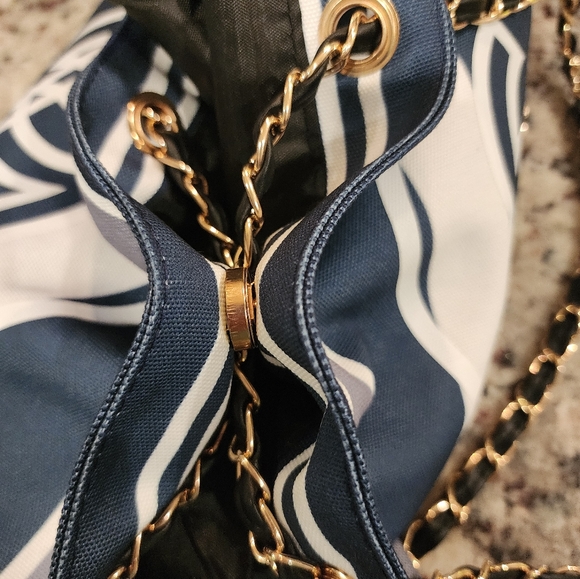 Tote Bag - Picture 9 of 11